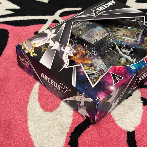 Pokémon Arceus V Figure Collection – Sealed - Picture 4 of 5